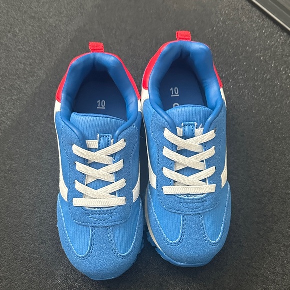 Carters - Picture 4 of 4